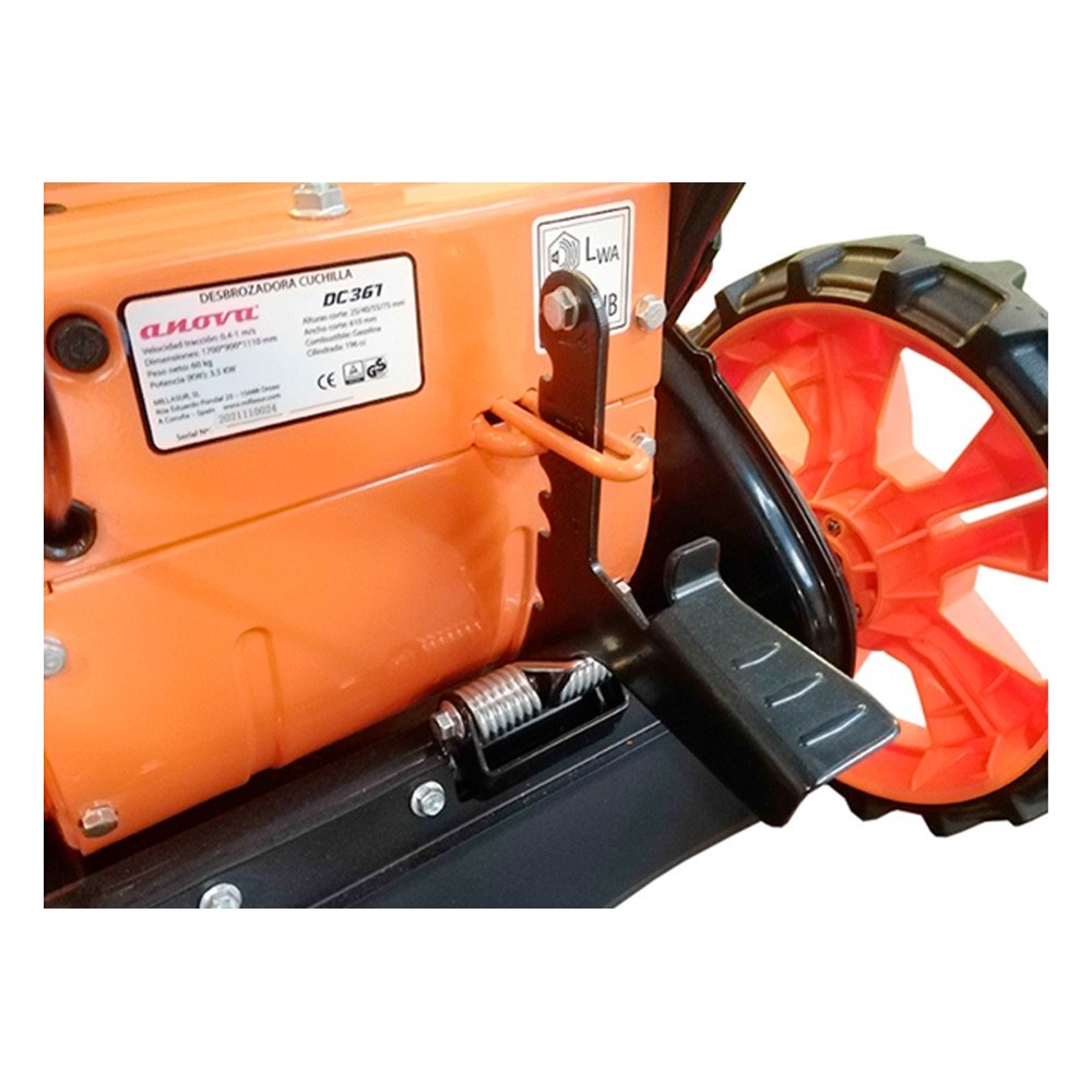 DESBROZADORA DE CUCHILLA ANOVA 5 HP - 61 cm (AUTOPROPULSADO)