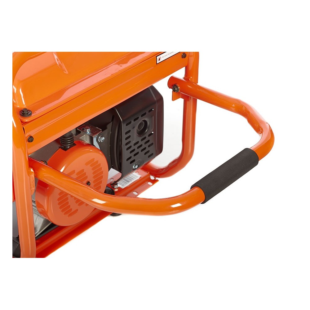 GENERADOR GASOLINA TRIFASICO 7000W / 8.75 KVA - 8.6A