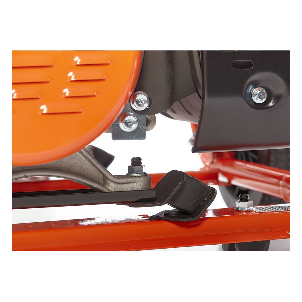 GENERADOR GASOLINA TRIFASICO 7000W / 8.75 KVA - 8.6A